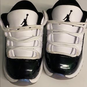 Jordan 11 Retro Low Iridescent - toddler size 7
